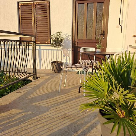 Lucija Apartment Pridraga Exterior photo